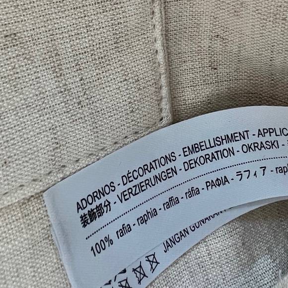 NWOT OYSHO rainbow raffia cotton clutch or tablet case - Picture 6 of 7